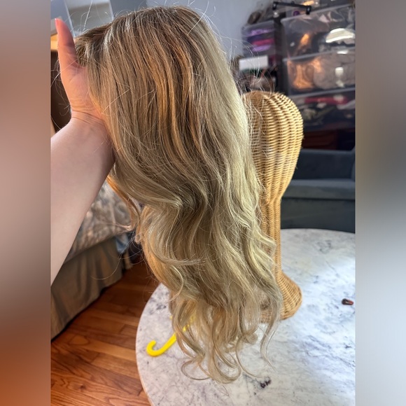 Raquel Welch Down Time SS Golden Wheat Lacefront 100%Handtied Plucked &Thinned - Picture 3 of 13